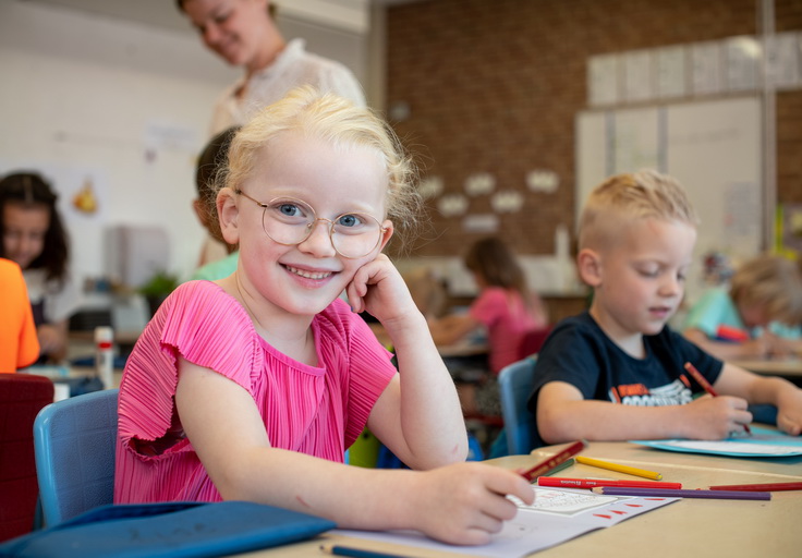 PCBS De Mare schoolgebouw - moderne leeromgeving waar samen-zijn en samen leren centraal staan